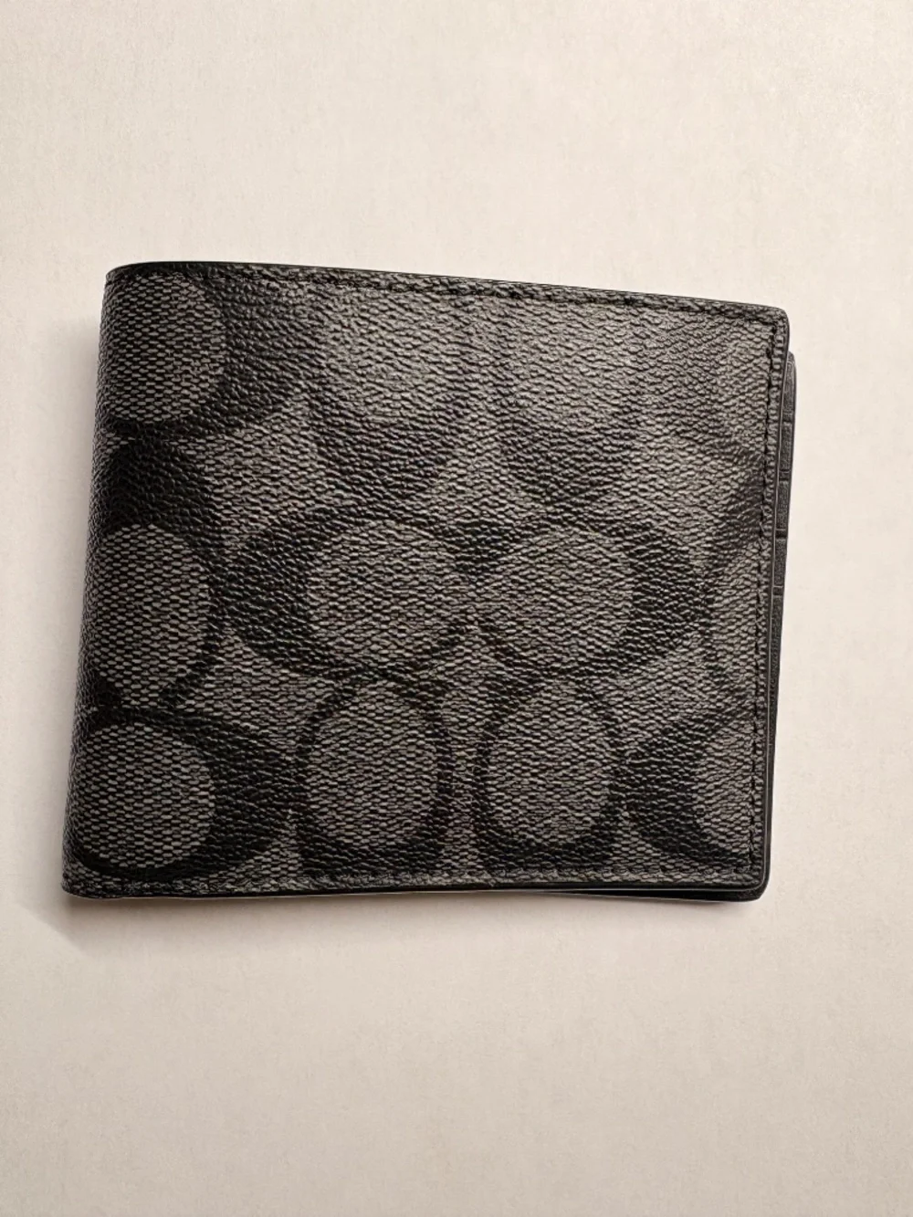 Coach Id Billfold Wallet In Signature Canvas Gunmetal/Charcoal/Black